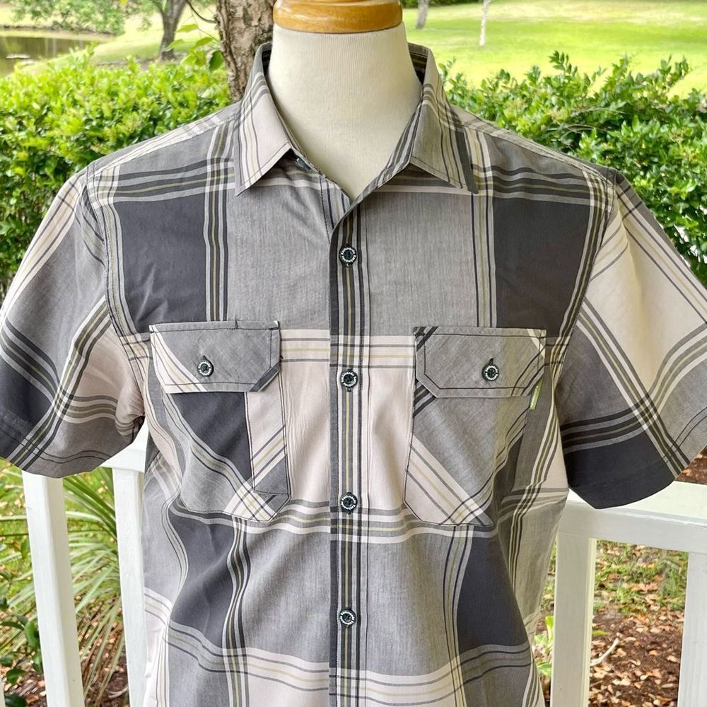 Kathmandu Short Sleeve Check Plaid Button Down Shirt. Large - Picture 2 of 13